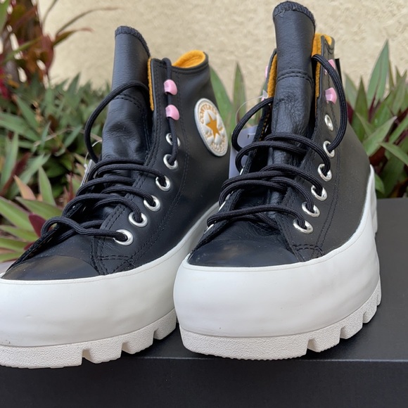 CONVERSE CTAS LUGGED WINTER HI WMNS - Picture 13 of 16